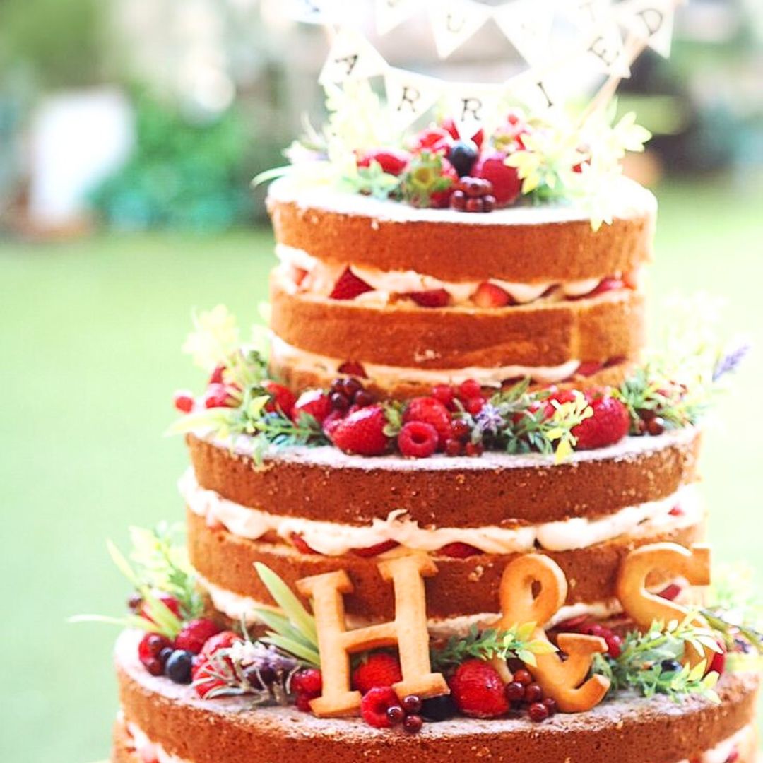 ウェディングネイキッドケーキ定番人気