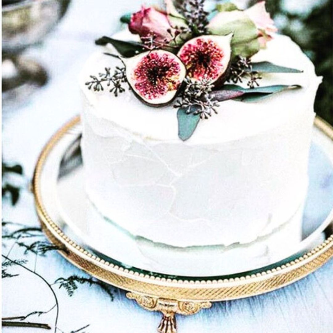 ウェディングホワイトケーキトレンド2023