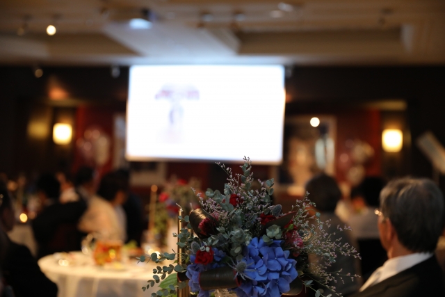 披露宴会場のスクリーン